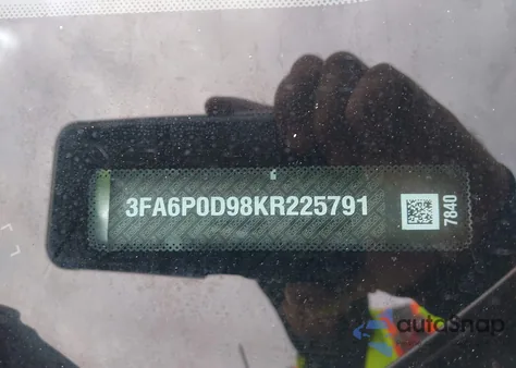 2019 Ford Fusion Titanium z USA, uszkodzony, nr VIN 3FA6P0D98KR225791